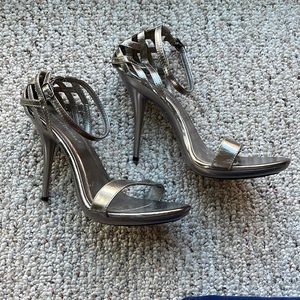 Pierre Dumas High Heels